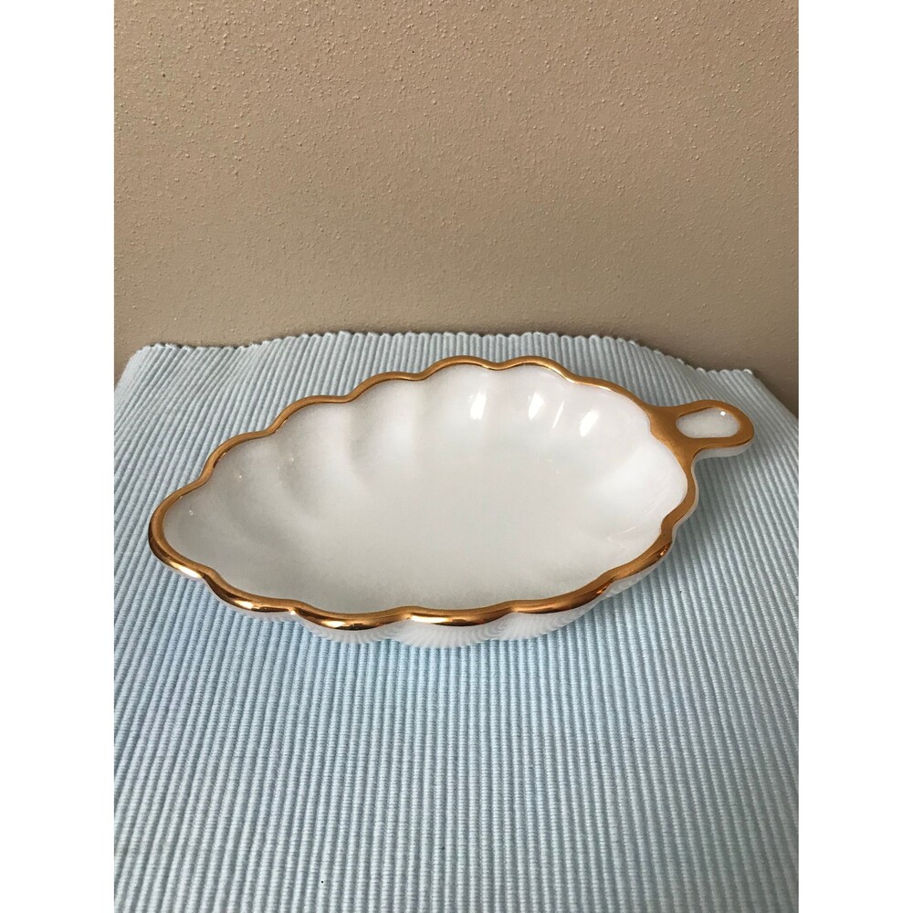 Vintage Anchor Hocking Milk Glass Leaf Shaped Candy Dish Plate With Gold Trim